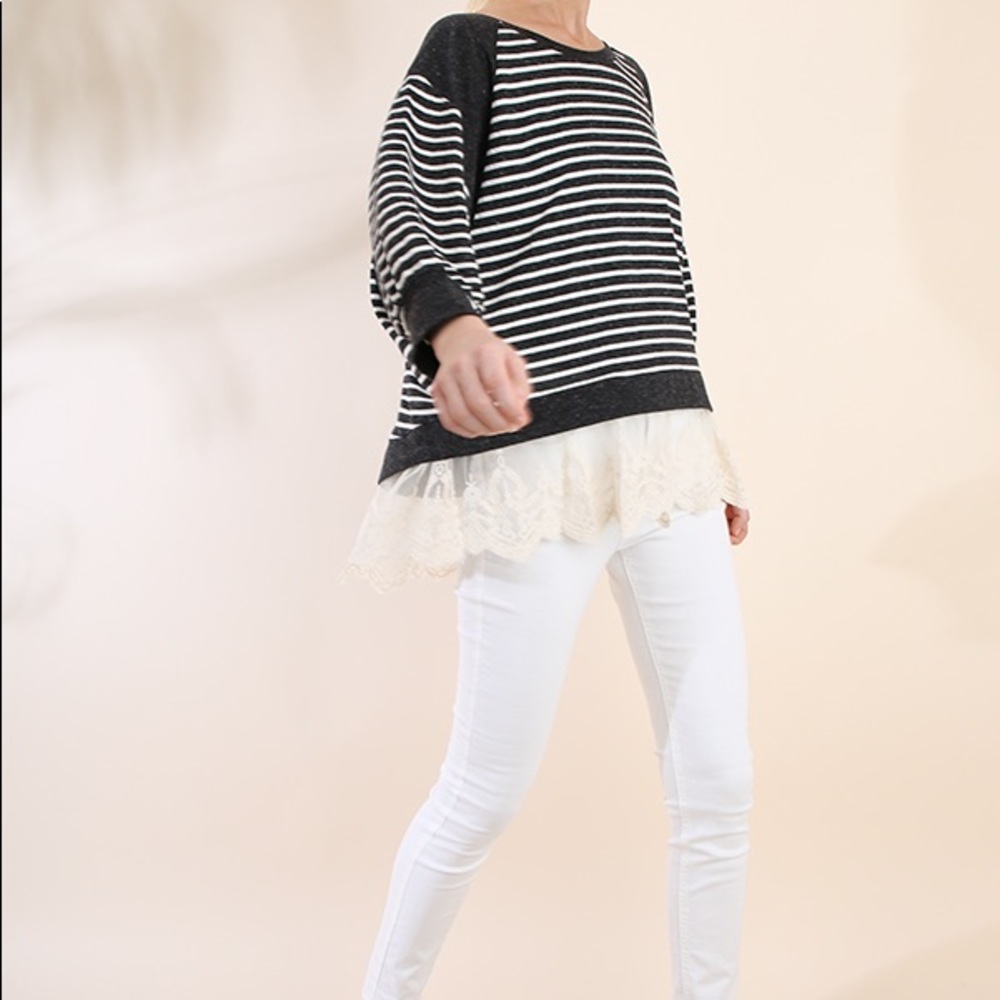 Umgee striped black/ivory top with lace trim NWT